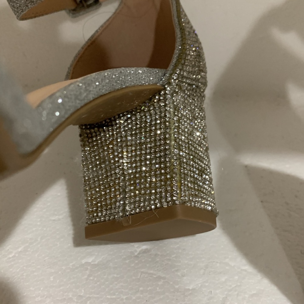 Silver sparkle shoes - Picture 11 of 12